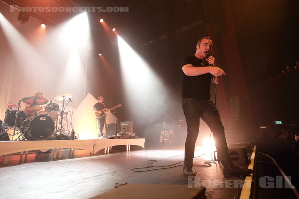 FUTURE ISLANDS - 2022-11-07 - PARIS - Olympia - 